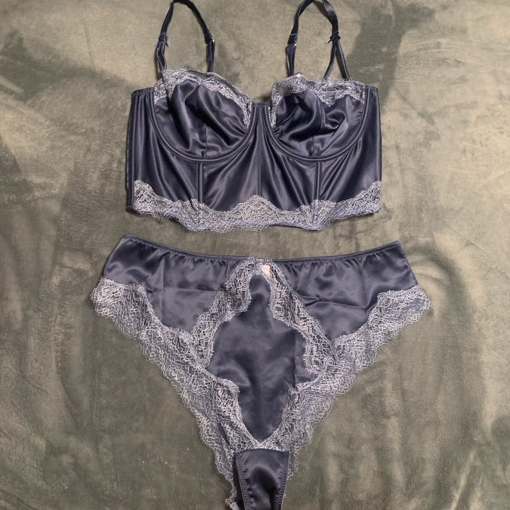 Victoria’s Secret Corset Bra and High Waisted Cheeky Panty Set